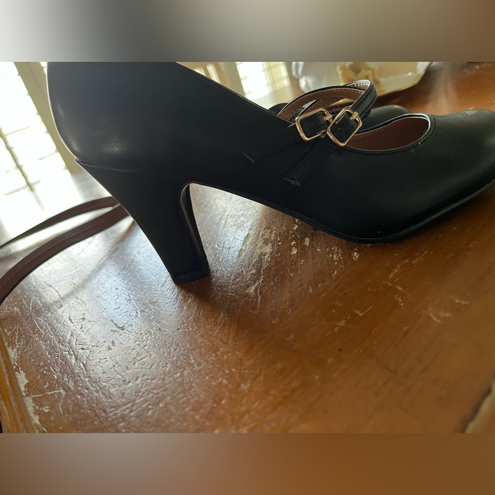 Source Unknown Black Double Strap Heels - image 4